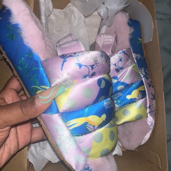Ugg Puff Yeah Floral Multi Satin Slipper Sandals👙🌺 - Picture 3 of 6